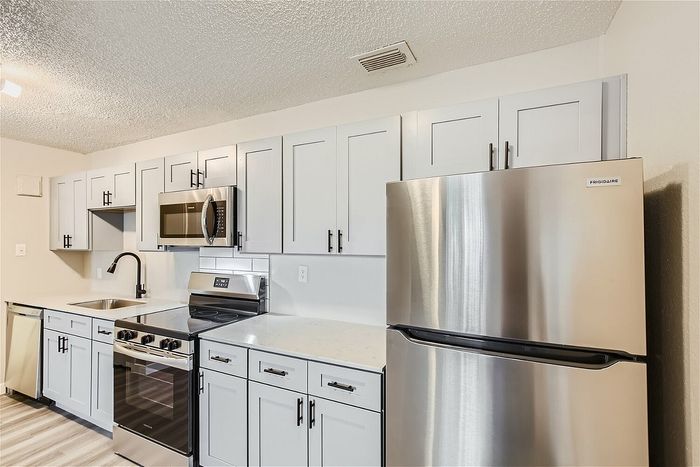 Rise at Town East Apartments