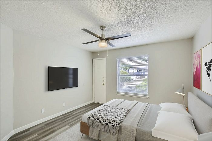 Rise at Town East Apartments