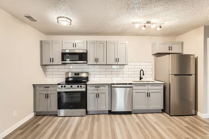 Rise at Town East Apartments