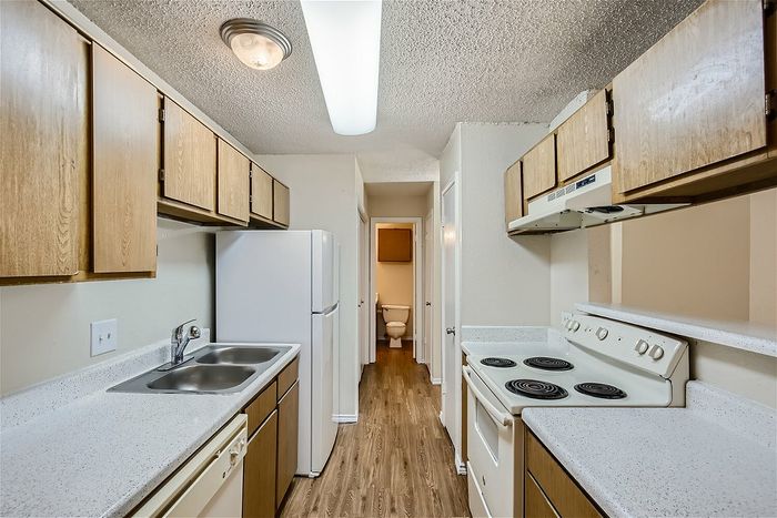 Rise at Town East Apartments