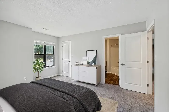 Rise Bridgeview Interior