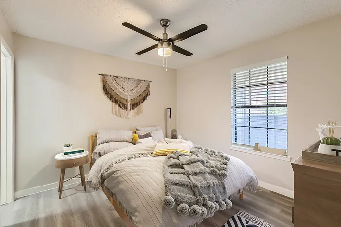 Rise Oak Creek Apartments