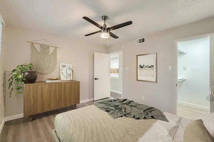 Rise Oak Creek Apartments