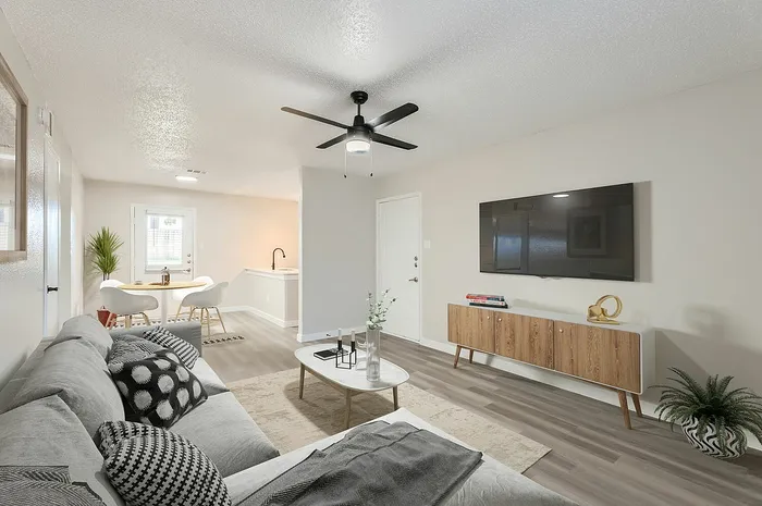 Rise Oak Creek Apartments