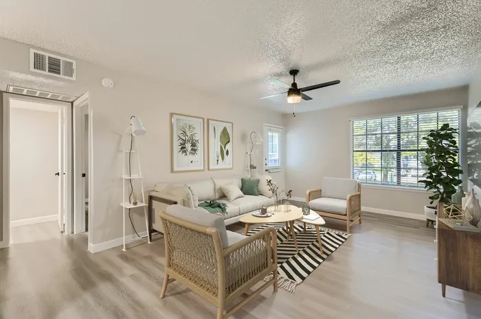 Rise Oak Creek Apartments