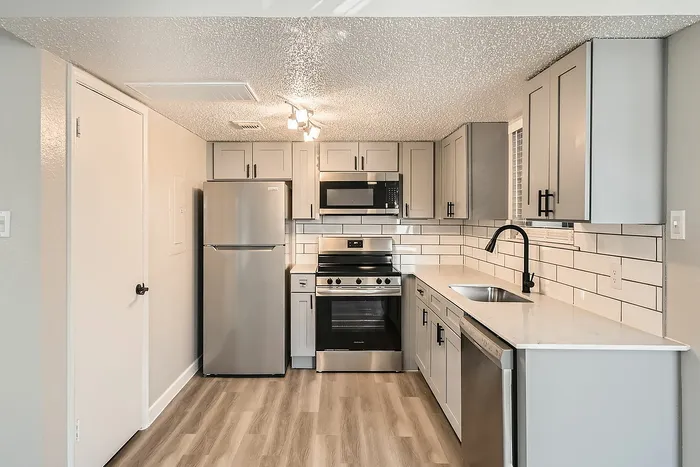Rise Heather Ridge Apartments