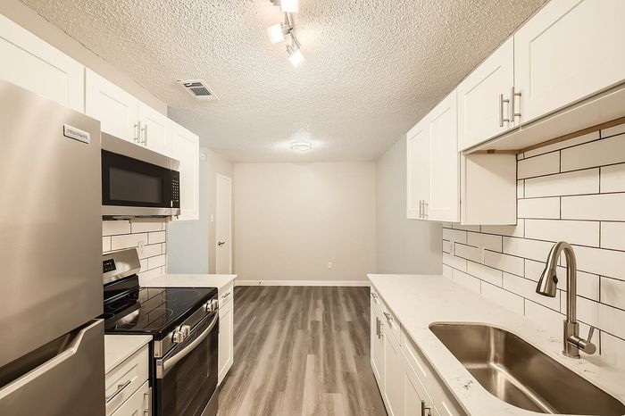 C1 Platinum - 3 Bed 2 Bath