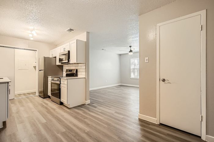 C1 Platinum - 3 Bed 2 Bath