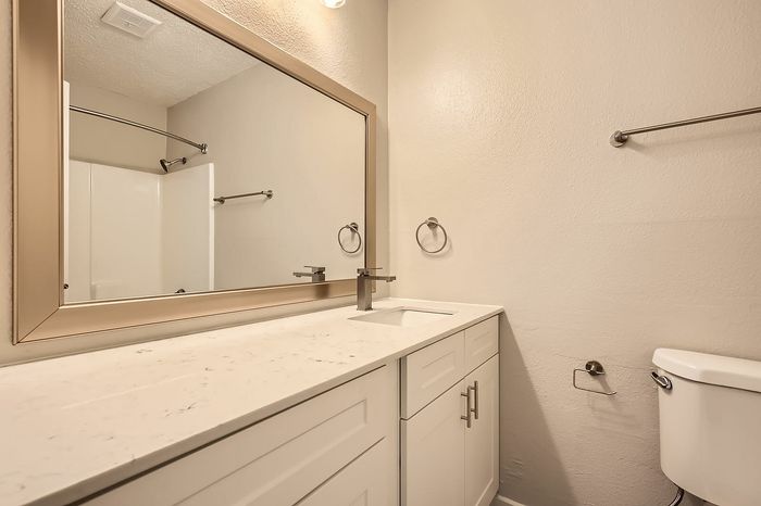 C1 Platinum - 3 Bed 2 Bath