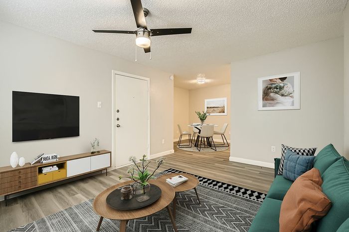 C1 Platinum - 3 Bed 2 Bath