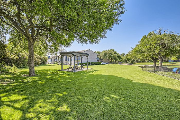 Rise Hillcrest Gazebo