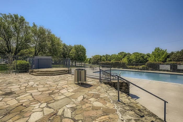 Rise Hillcrest Pool