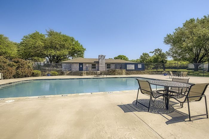 Rise Hillcrest Pool