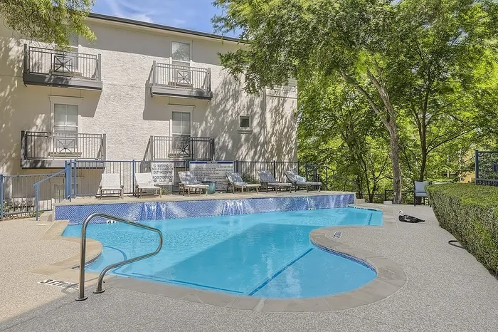 Rise Highland Park Pool