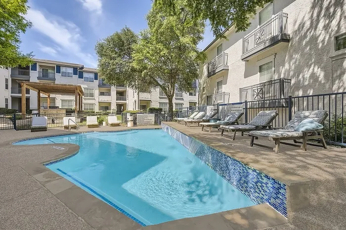 Rise Highland Park Pool