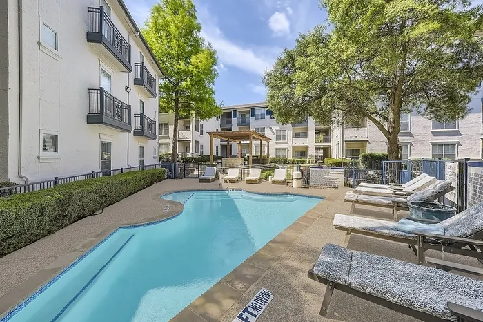 Rise Highland Park Pool