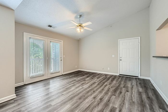 A1 Classic - 1 Bed 1 Bath