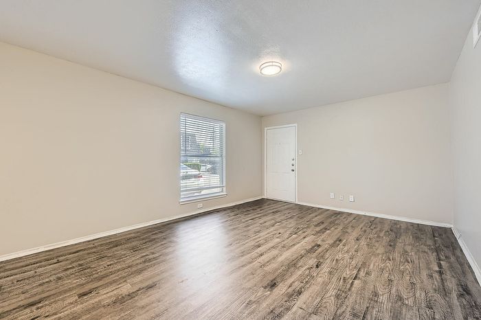 B2 - 2 Bed 1.5 Bath