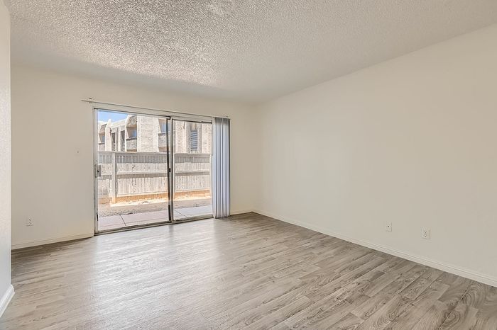 B2 Classic - 2 Bed 2 Bath