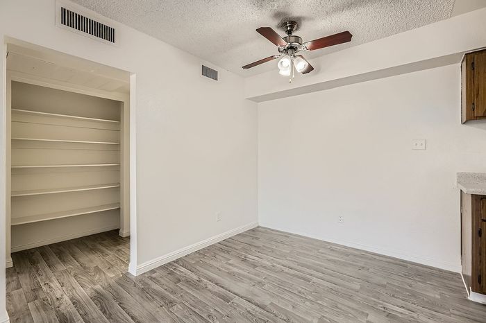 B2 Classic - 2 Bed 2 Bath