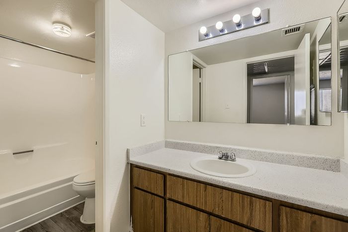 B2 Classic - 2 Bed 2 Bath