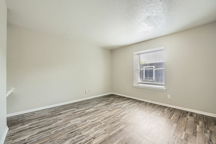 B4 - 2 Bed 1 Bath