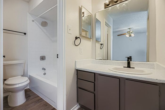 B1 Classic - 2 Bed 2 Bath