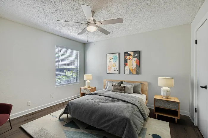 B3 Silver - 2 Bed 2 Bath