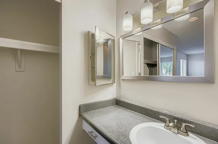 B1 Classic - 2 Bed 1 Bath