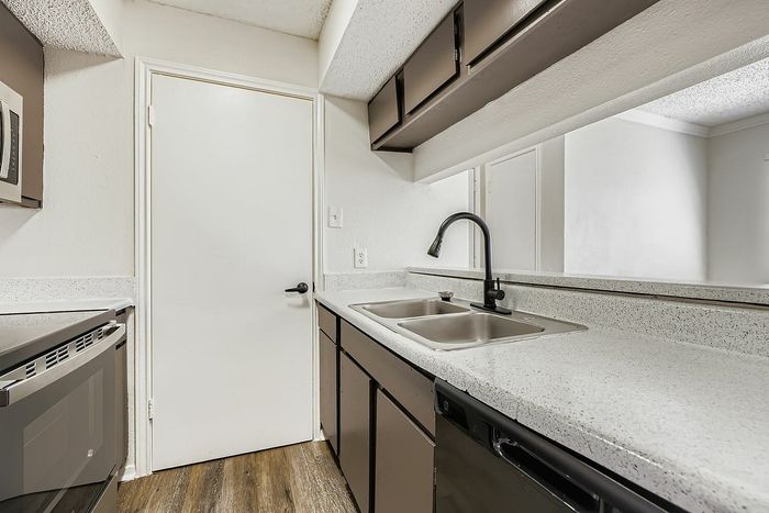 B2 Classic - 2 Bed 2 Bath
