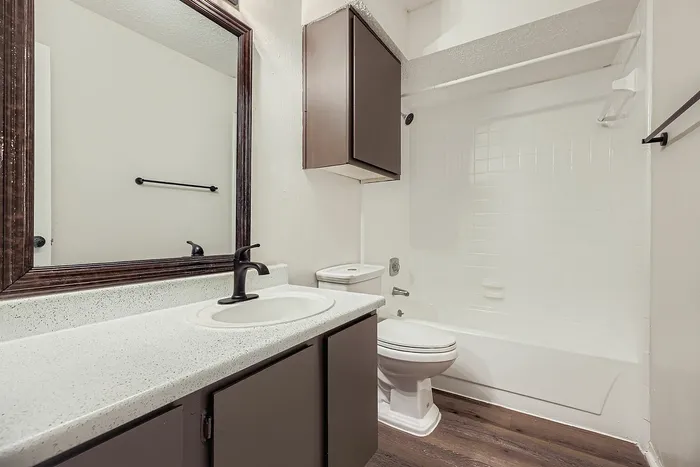 B2 Classic - 2 Bed 2 Bath