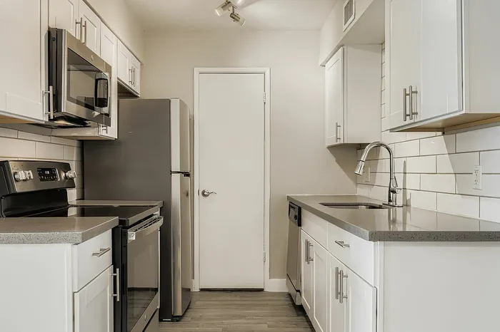 B1 Platinum - 2 Bed 1 Bath