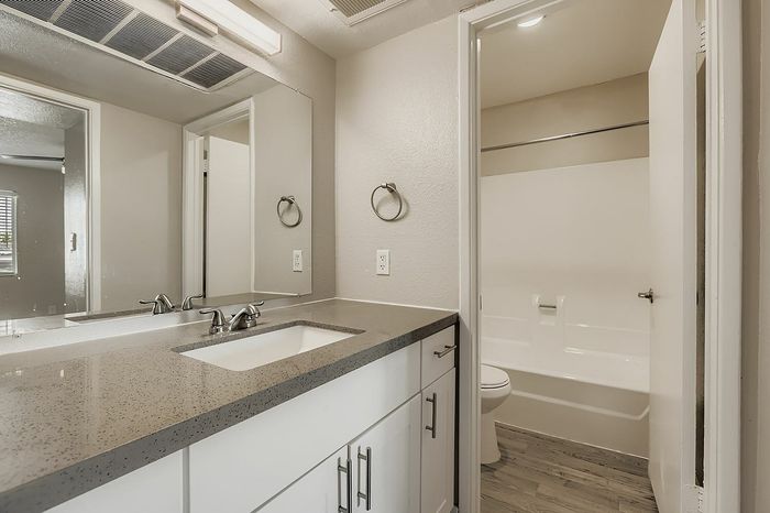 B1 Platinum - 2 Bed 1 Bath