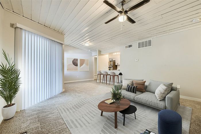 B2 Platinum - 2 Bed 2 Bath