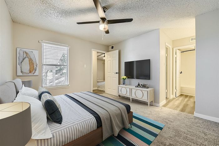 B2 Platinum - 2 Bed 2 Bath