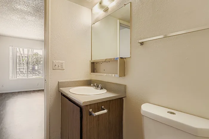 S1 Classic - Studio 1 Bath