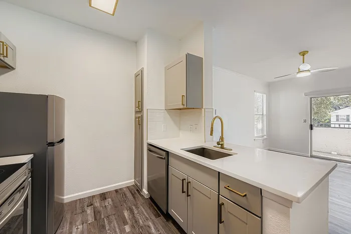 A1 Gold - 1 Bed 1 Bath