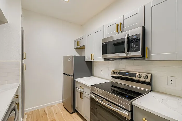 A3 Gold - 1 Bed 1 Bath