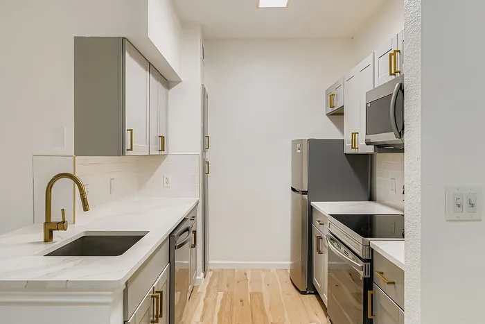 A3 Gold - 1 Bed 1 Bath
