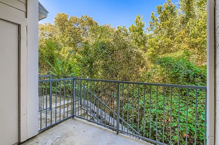 A3 Gold - 1 Bed 1 Bath