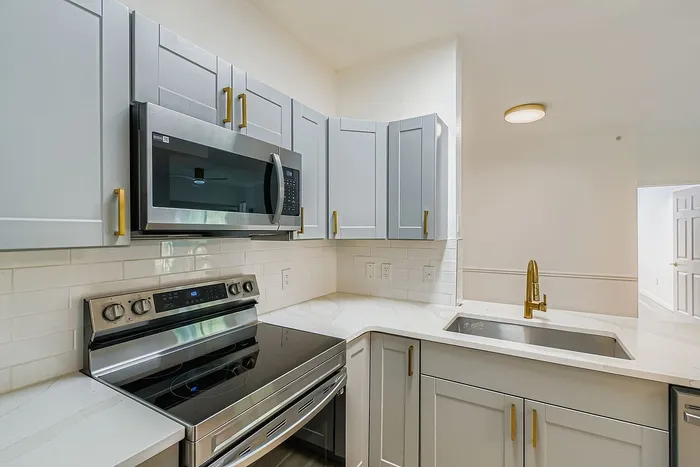 B2 Gold - 2 Bed 2 Bath