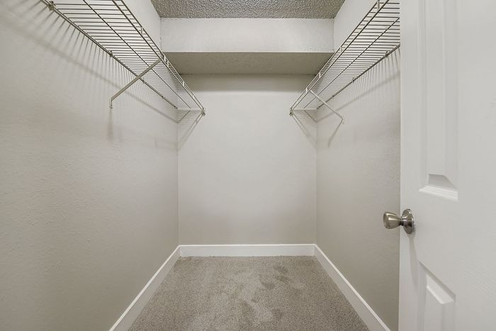 B2 Gold - 2 Bed 2 Bath