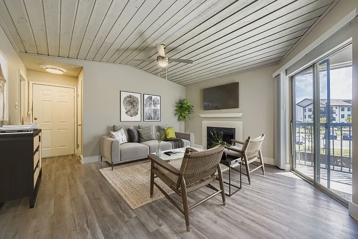 B2 Gold - 2 Bed 2 Bath