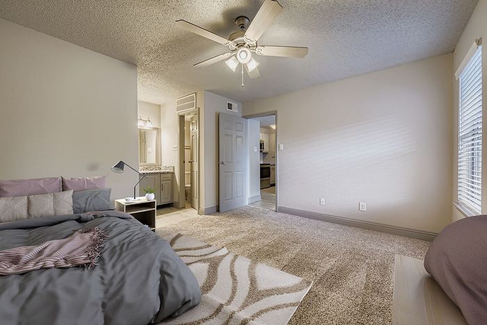 A1 Bronze - 1 Bed 1 Bath