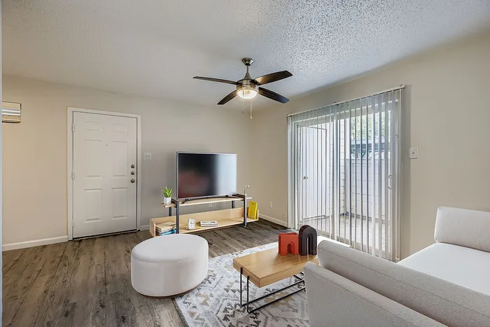 A1 Silver - 1 Bed 1 Bath