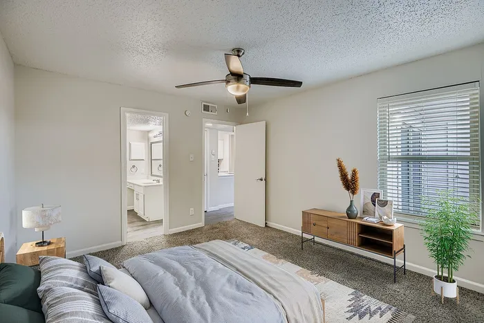 A1 Silver - 1 Bed 1 Bath