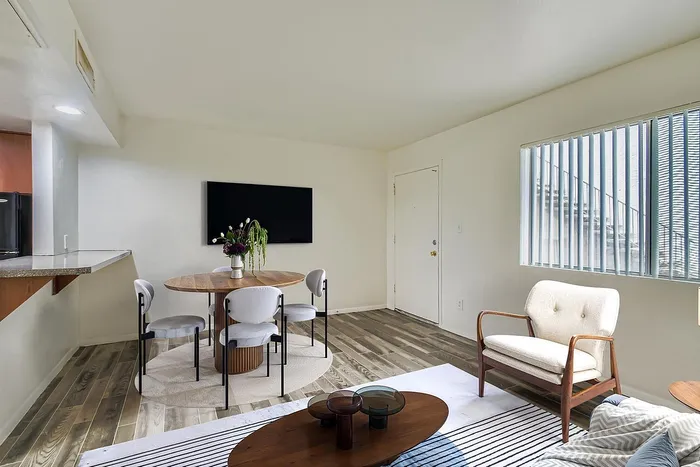 A1 Bronze - 1 Bed 1 Bath