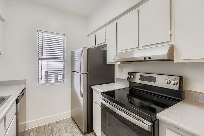 B2 Silver - 2 Bed 2 Bath