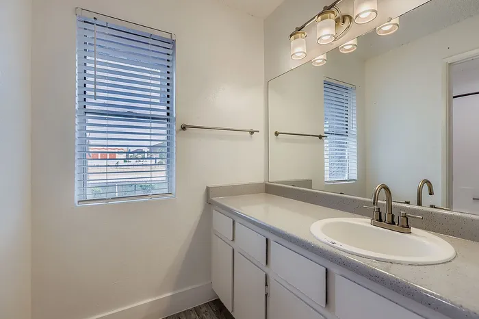 B2 Silver - 2 Bed 2 Bath