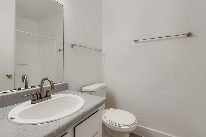 B2 Silver - 2 Bed 2 Bath
